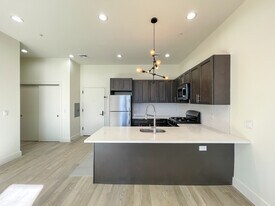 604 Bloomfield in Bloomfield, NJ - Building Photo