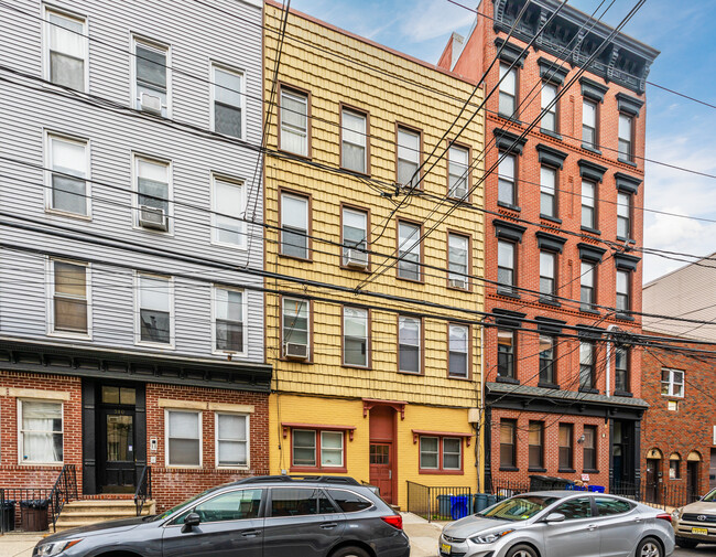 312 Monroe St in Hoboken, NJ - Foto de edificio - Building Photo