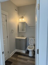 1301 W Greenfield Ave, Unit B in Milwaukee, WI - Foto de edificio - Building Photo