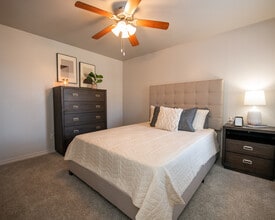 Cross Timber in Oklahoma City, OK - Building Photo - Building Photo