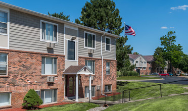 Evergreen in Ann Arbor, MI - Foto de edificio - Building Photo