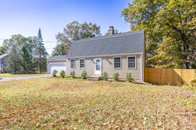101 Hungary Rd in Granby, CT - Building Photo - Building Photo