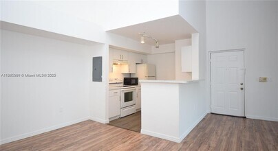 631 SW 111th Ln in Pembroke Pines, FL - Building Photo - Building Photo