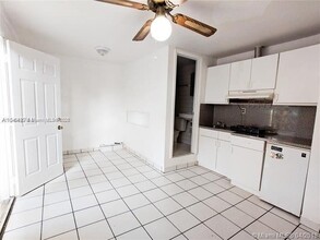 2433 SW 11th St in Miami, FL - Building Photo - Building Photo