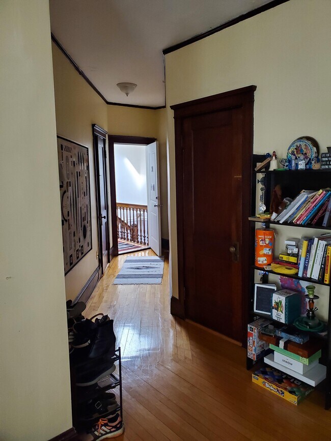 154 Magazine St, Unit 2-1 in Cambridge, MA - Foto de edificio - Building Photo