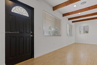 6529 SW 78th Terrace in South Miami, FL - Building Photo - Building Photo
