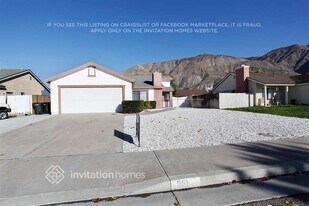 351 Blue Ridge Ln in San Jacinto, CA - Building Photo