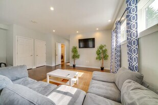 16208 47th Ave S in Tukwila, WA - Building Photo