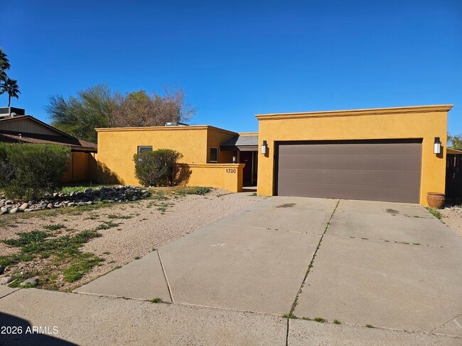 1320 W Pecos Ave in Mesa, AZ - Building Photo - Building Photo