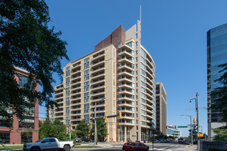 Bennett Park in Arlington, VA - Foto de edificio - Building Photo