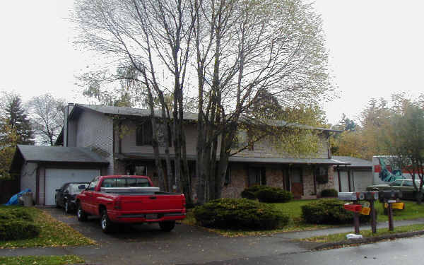 14000 NE Keyes Ct in Vancouver, WA - Foto de edificio