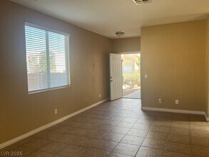 8749 S Evan Lilas St in Las Vegas, NV - Building Photo - Building Photo