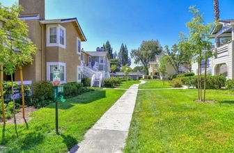 2915 N Texas St, Unit 214 in Fairfield, CA - Building Photo - Building Photo