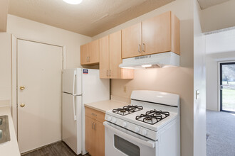 Madeira Apartments in Kalamazoo, MI - Foto de edificio - Interior Photo