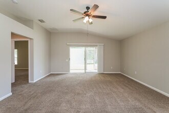 25150 Lexington Oaks Blvd in Wesley Chapel, FL - Building Photo - Building Photo