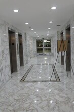 7135 Collins Ave, Unit 702 in Miami, FL - Building Photo - Building Photo