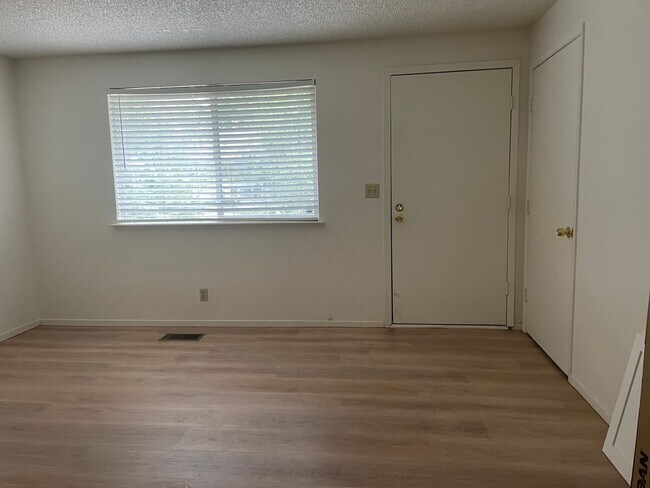 1327 Carville Dr-Unit -1327 Carville in Reno, NV - Building Photo - Building Photo