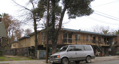 Madison Apartments in Stockton, CA - Building Photo - Building Photo