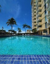 2350 NE 135th St, Unit 202 in North Miami, FL - Building Photo