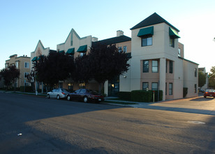 Carroll Inn in Sunnyvale, CA - Foto de edificio - Building Photo