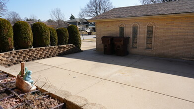 7405 160th Pl in Tinley Park, IL - Building Photo - Building Photo