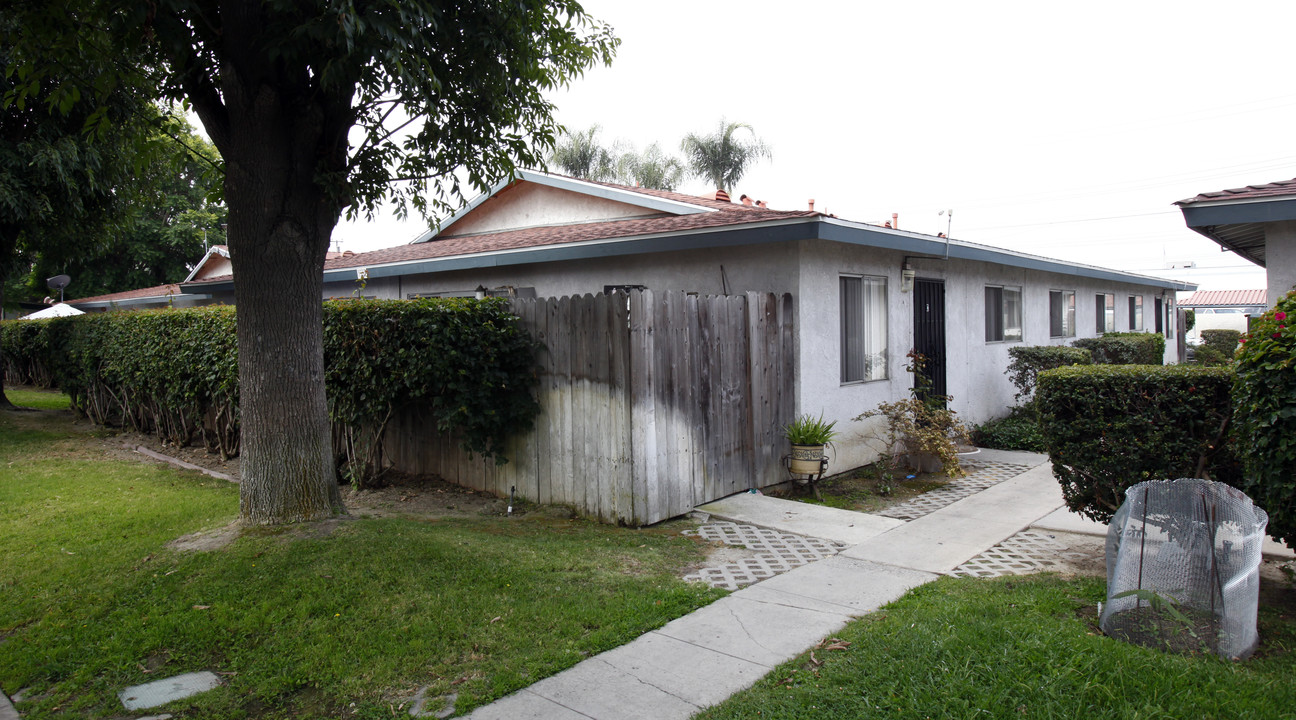 7572 23rd St in Westminster, CA - Building Photo