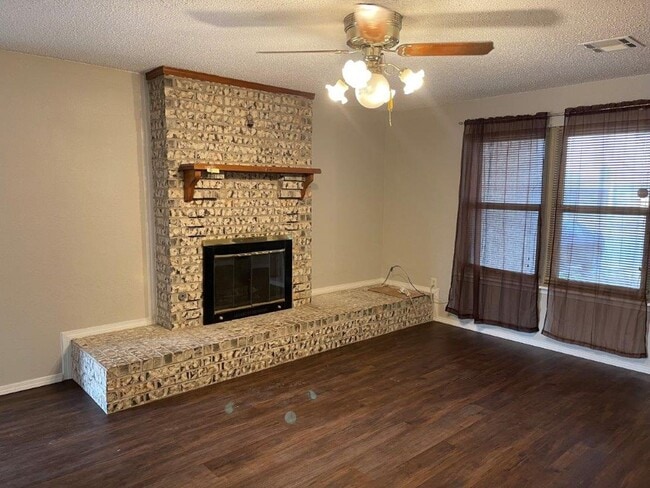 2721 NE Euclid Ave in Lawton, OK - Building Photo - Building Photo