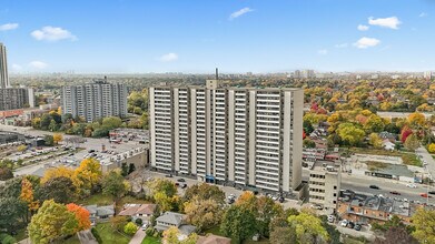 Wedgewood Place in Toronto, ON - Building Photo - Building Photo