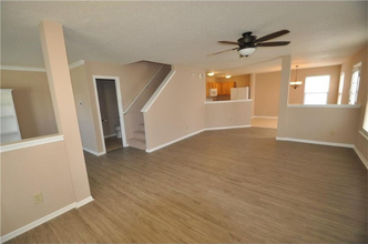 12692 Endurance Dr in Fishers, IN - Foto de edificio - Building Photo