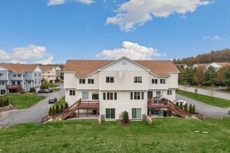 39 John Hancock Dr in Ashland, MA - Building Photo - Building Photo