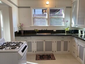 2323 Las Colinas Ave, Unit 2323 Las Colinas Ave. in Los Angeles, CA - Building Photo - Building Photo