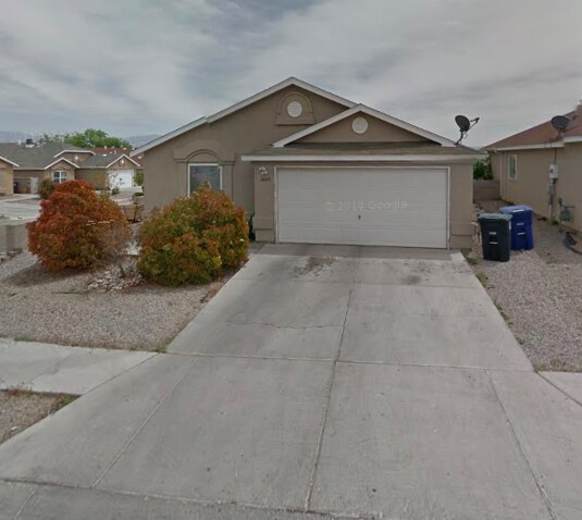 1600 Barbed Wire Dr SW in Albuquerque, NM - Building Photo