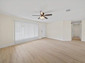1100 Hooper Ave NE in Palm Bay, FL - Building Photo - Building Photo