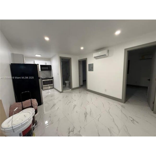 1700 SW 10th St