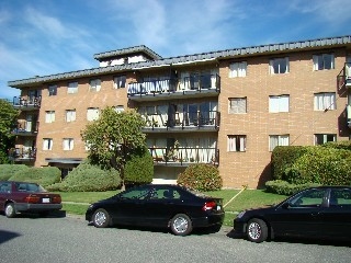 Spanish Villa in North Vancouver, BC - Building Photo