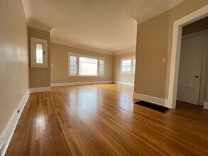 1642 La Fayette Rd, Unit 1 in Los Angeles, CA - Building Photo - Building Photo