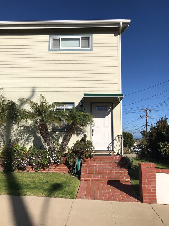 2116 S Patton Ave in San Pedro, CA - Building Photo