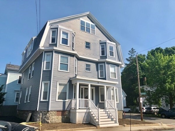 16 Mason St