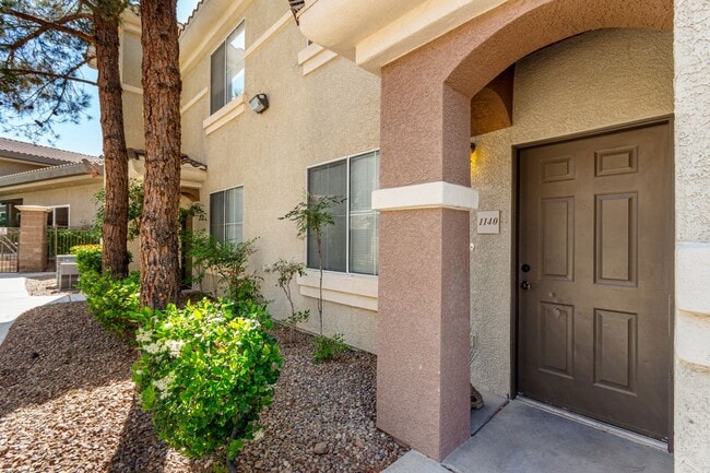 9050 W Warm Springs Rd in Las Vegas, NV - Building Photo - Building Photo