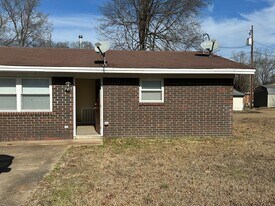 718 E Forbes Dr in Bald Knob, AR - Building Photo