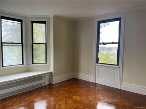 22 Soundview St-Unit -2 in New Rochelle, NY - Building Photo - Building Photo