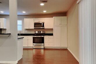 10103 Golden Meadow Dr in Houston, TX - Building Photo - Building Photo