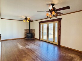 29 Glenda Dr in Yukon, OK - Building Photo