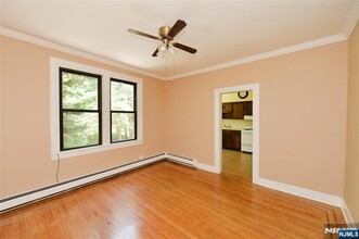 38 River Edge Rd in River Edge, NJ - Building Photo - Building Photo