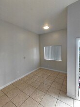 851 W 93rd St in Los Angeles, CA - Building Photo - Building Photo