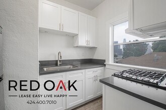 330 N Bixel St in Los Angeles, CA - Foto de edificio - Building Photo