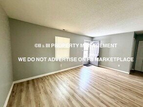 4909 Woodend Ave in Kansas City, KS - Building Photo - Building Photo