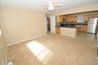 32 N Main St in Glen Ellyn, IL - Building Photo - Building Photo