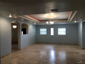 400 Jackson Ave W in McAllen, TX - Building Photo - Building Photo
