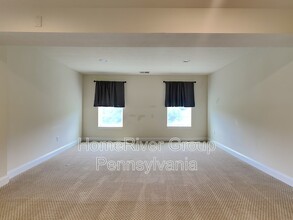 2068 Dantry Dr. in Canonsburg, PA - Building Photo - Building Photo